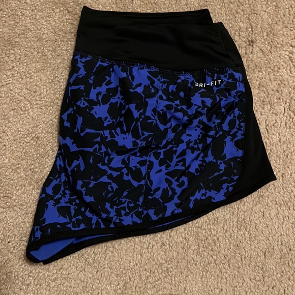 Nike Dri-Fit Shorts MEDIUM - Picture 5 of 5